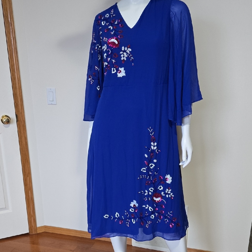 Elegant Blue Floral Dress